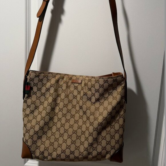 Great GG Canvas Messenger Bag! - Picture 10 of 10